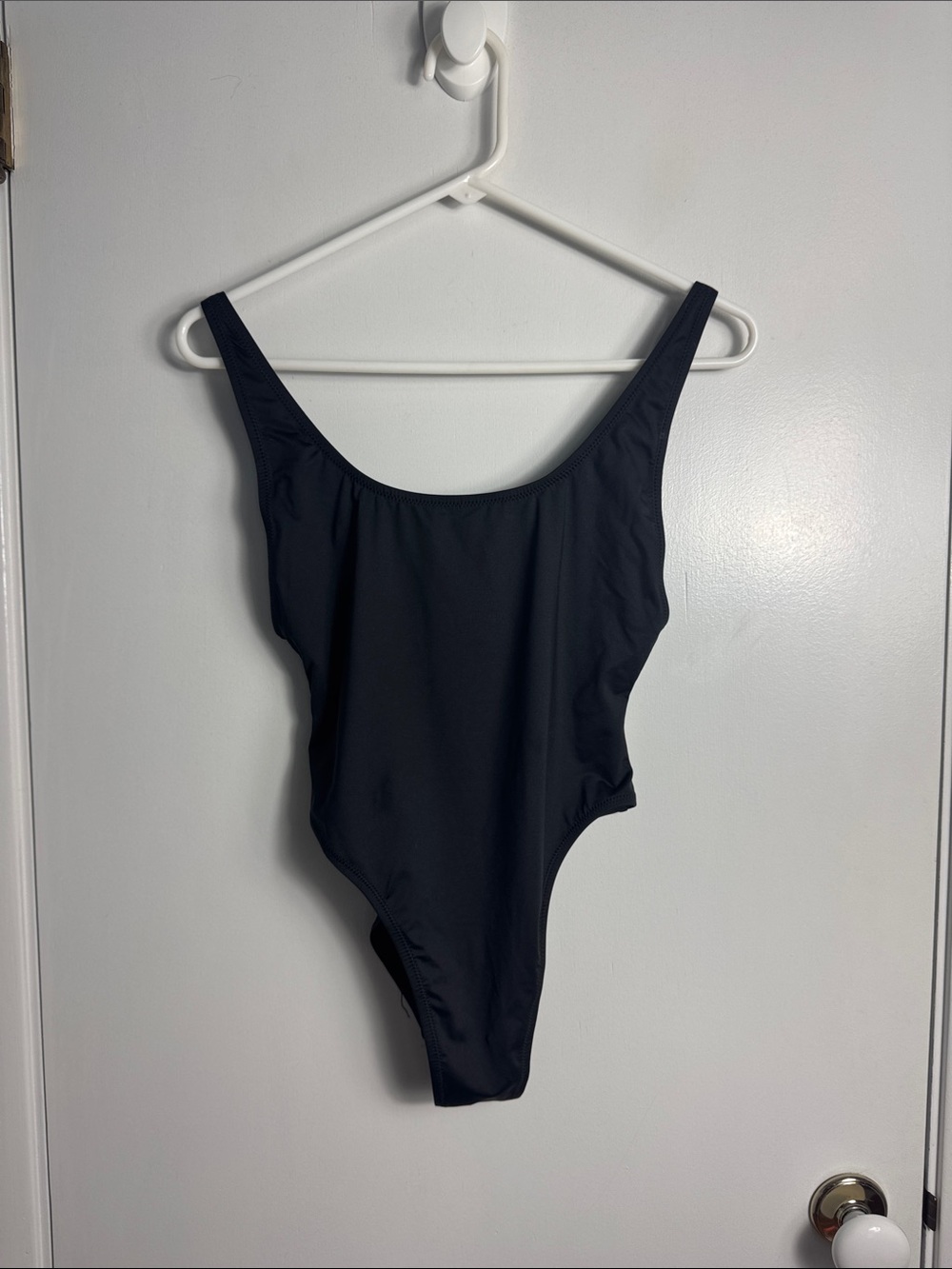 NWT Skims Recycled Swim Scoop Neck One piece Swimsuit Size Medium Black - Picture 2 of 8